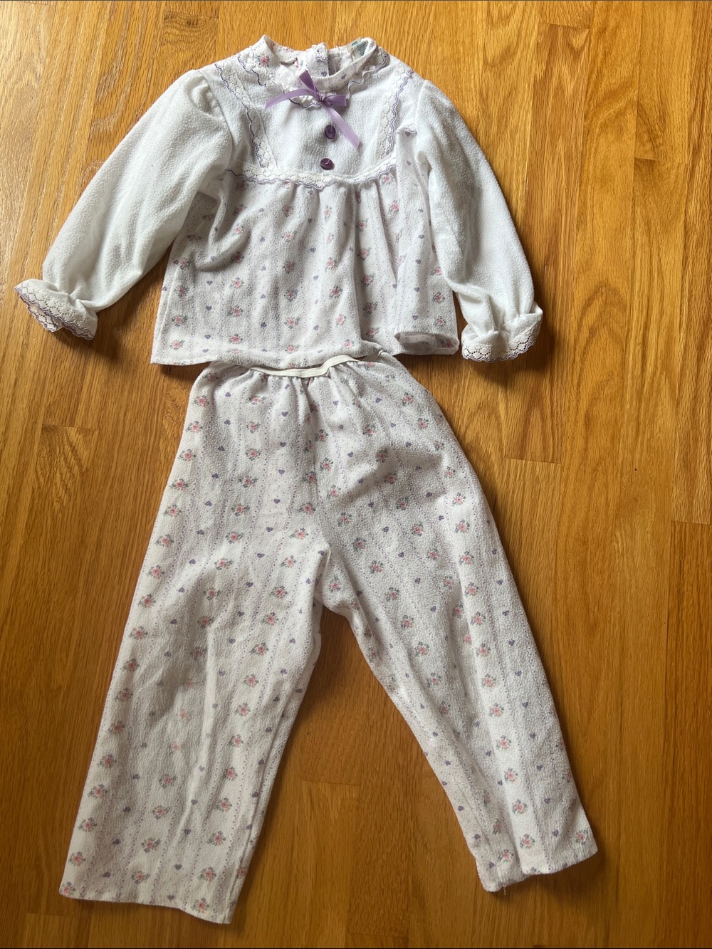 Vintage Lucky Star size 4T Girls' White and Light Pink/Purple Floral Pajama Set